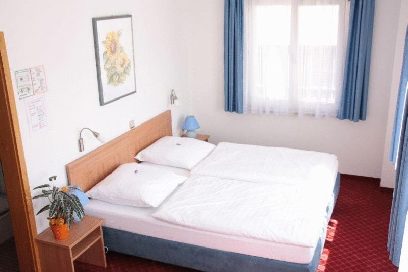 Hotel Schillerplatz Oehringen Luaran gambar